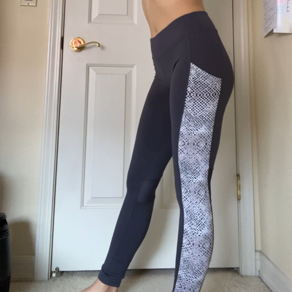 High Waisted Gray Leggings- With Pockets